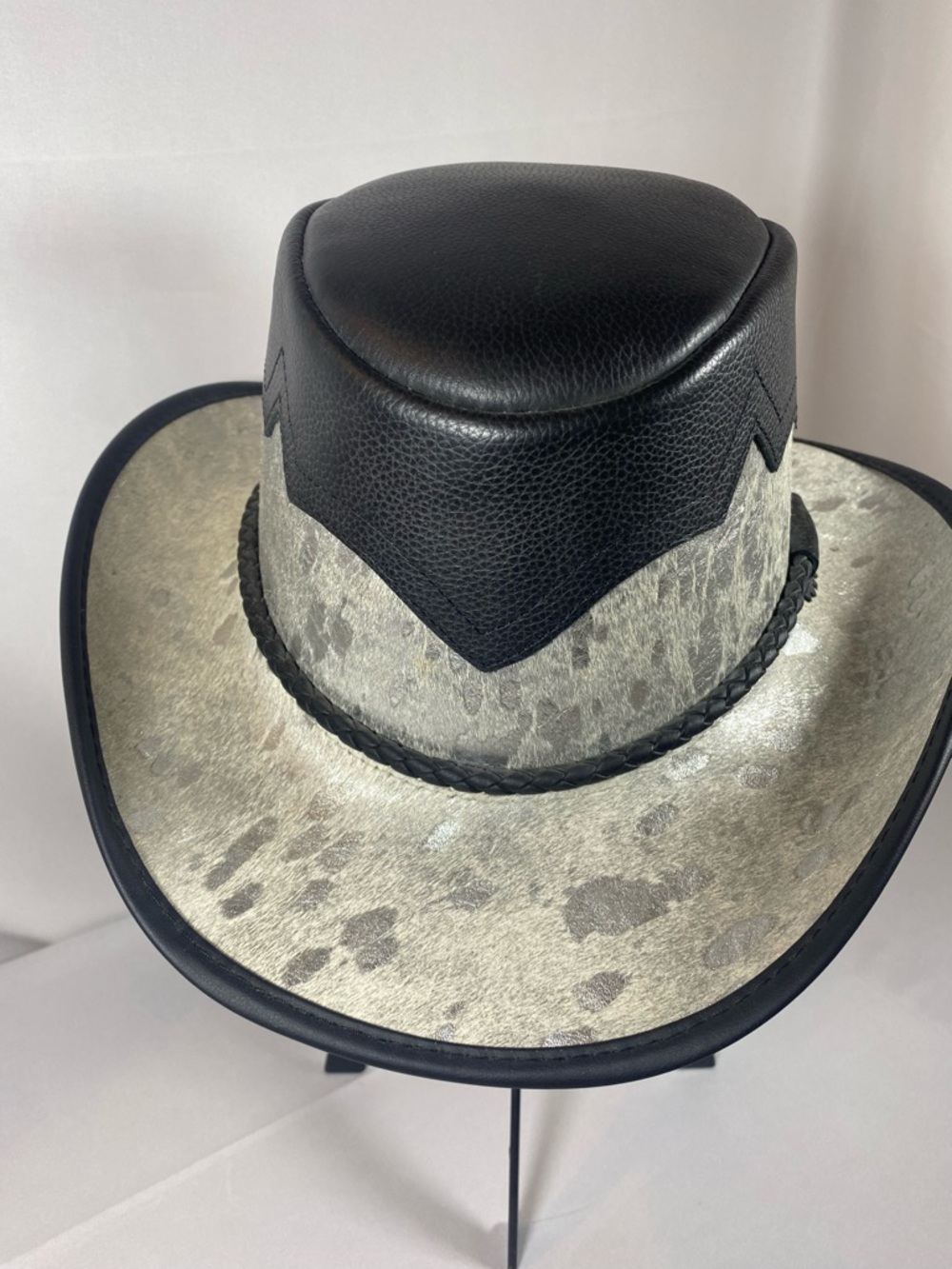Black and Gray Western Cowboy Hat - Leather Trim and Shimmer - Picture 3 of 8